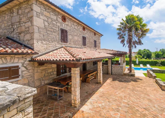 Blaskovic By Interhome Nedescina